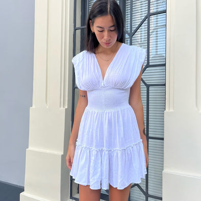 Ella Sadell Vestido Bkanco de Lino Natural