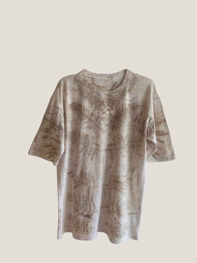 Danae Printing Camiseta de 100% Algodón Orgánico Teñido con Hojas de Molle con Técnicas Ancestrales